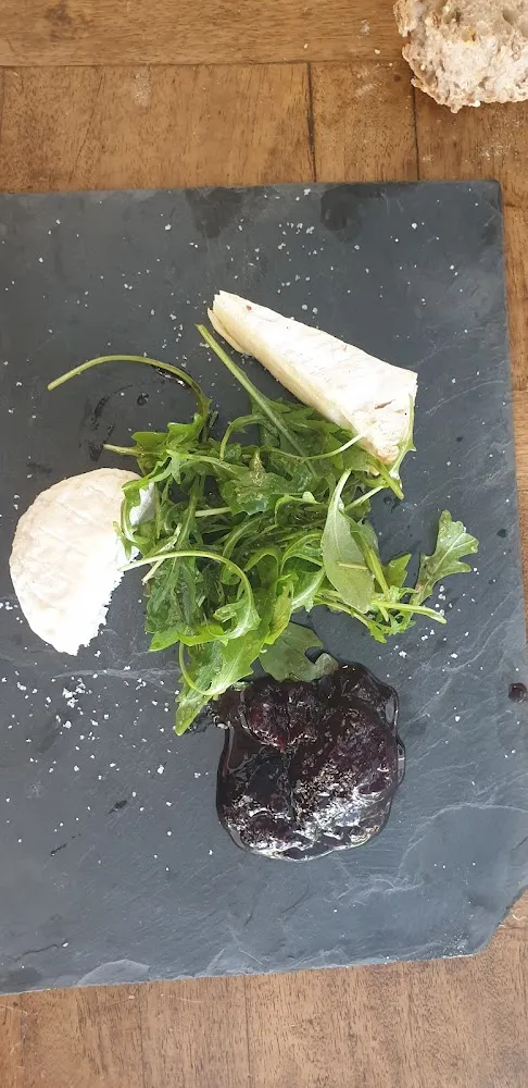 Brie Picodon Confit de Cerises Au Piment d'Espelette